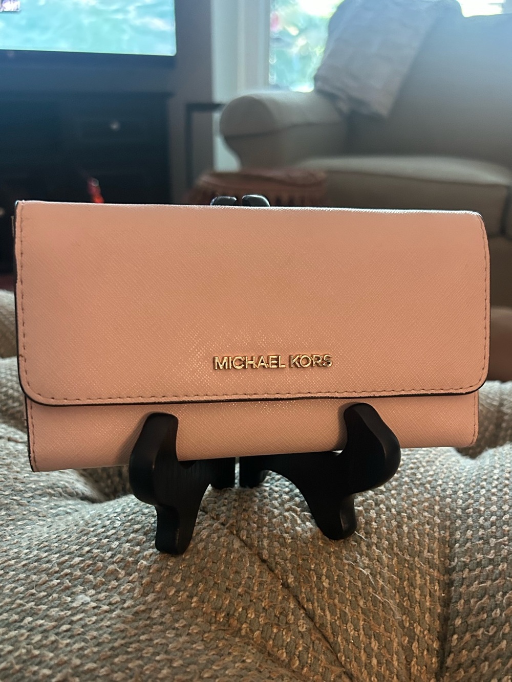 EUC Michael Kors Jet Set Travel Large Trifold Signature PVC Wallet Blush Color